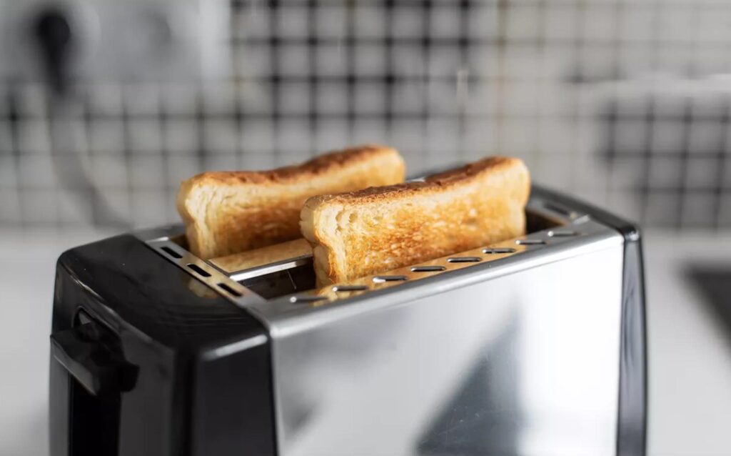 9 Best Bread Toasters in India (2023) - Reviews & Guide